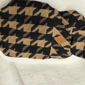 Barkley and Finn Black and Tan Houndstooth Sweater